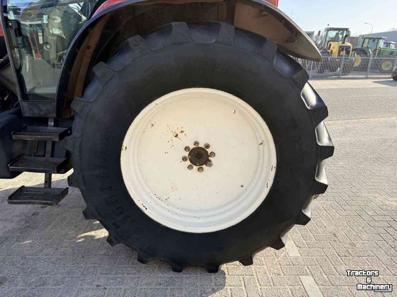 Tractor New Holland M100 Dual Command