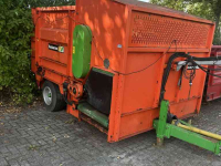 Silage-block distribution wagon Holaras RABBIT 5000