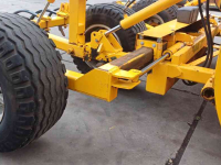 Scrapers Bos 5004 hydr as en cultivator