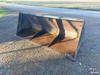 Loading buckets Hofstede 2m grondbak