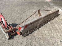 Granulate spreader  Granulaatstrooier loopwiel mestverwerking