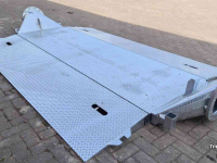 Other earthmoving and heavy equipment and accessories  Leidingdrempel / road ramp