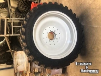 Wheels, Tyres, Rims & Dual spacers Alliance 270/95 R54 VF banden op velg