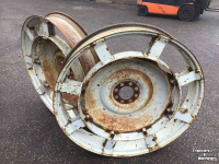 Wheels, Tyres, Rims & Dual spacers Ford 8-48
