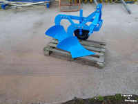 Ploughs  2 schaar rondgaande ploeg