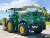 Forage-harvester John Deere 8400 I + Kemper Maisbek JD HARVEST CHECK
