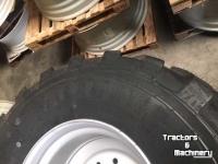 Wheels, Tyres, Rims & Dual spacers Alliance 650/55 R26.5 Alliance 885 op velg