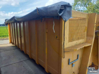 Other agricultural transport equipment and accessories  Twee containers