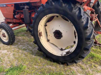 Tractor Renault R56
