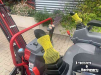 Excavator tracks Yanmar Vio 12
