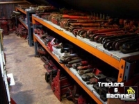 Used parts for tractors Case-IH International en Mc Cormick onderdelen