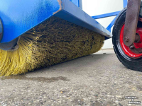 Sweeper AP VHZ 2250 veegmachine met opvangbak