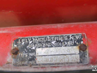 Fertilizer spreader Lely L 700 liter kunstmeststrooier zoutstrooier zandstrooier enkele strooischijf