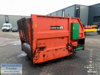 Silage-block distribution wagon Holaras Holaris rabit voerverdeelwagen blokkenwagen. voermengwagen