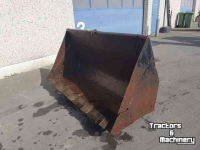 Loading buckets  Grondbak / Laadbak