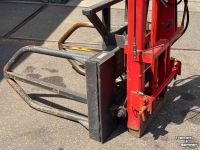 Bale clauw Trioliet Trioliet hefmast met JGS Balenklem
