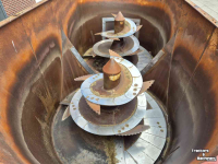 Vertical feed mixer Strautmann Verti-Mix 2000 GEREVISEERD!