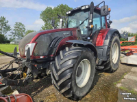 Tractor Valtra T203 Direct - Trekker met voorlader