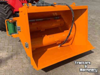 Sawdust spreader for boxes Flingk KSS-1015