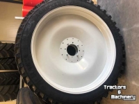 Wheels, Tyres, Rims & Dual spacers Alliance 270/95 R38 VF 363 banden