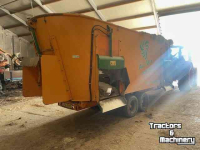 Vertical feed mixer  Airmix Unifeed 25.5 Mammoet