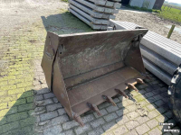 Loading buckets Volvo 4 in 1 volvo bak