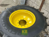 Wheels, Tyres, Rims & Dual spacers Vredestein 650/85R38 en 600/70R28