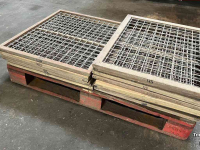 Diverse used spare-parts  Sorteerzeven 60x75 cm