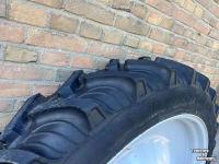 Wheels, Tyres, Rims & Dual spacers Taurus 270/95R46 70%