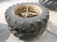 Wheels, Tyres, Rims & Dual spacers Molcon 12.4-32 (12.4X32) Dubbellucht wielen velgen banden 3-ster