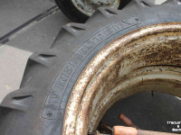 Wheels, Tyres, Rims & Dual spacers Molcon 12.4-32 (12.4X32) Dubbellucht wielen velgen banden 3-ster
