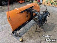 Snow Removal Equipment  Sneeuwschuif