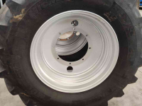 Wheels, Tyres, Rims & Dual spacers Michelin 540/65R30 Michelin Multibib + 16x30 362/405-8g
