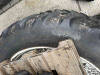 Wheels, Tyres, Rims & Dual spacers Good Year Cultuur wielen New Holland TS cultuurset 320/90R46 en 320/85R32