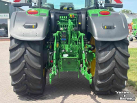 Tractor John Deere 6R215