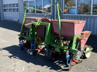 Seed drill  400