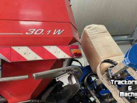 Fertilizer spreader Rauch Axis 30.1W Kunstmeststrooier