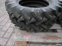Wheels, Tyres, Rims & Dual spacers Pirelli 600-16 as