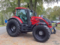 Tractor Valtra T214 Active