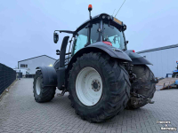 Tractor Valtra T214