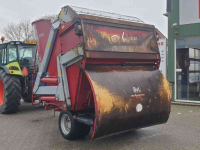 Vertical feed mixer BVL V-mIx 12 ls zelfladende voermengwagen