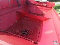 Fertilizer spreader Tulip Center liner
