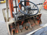 Forklift Mitsubishi FD25 heftruck forklift gabelstapler diesel