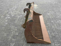 Skeleton buckets Hekamp Puinriek shovel 250 cm breed Volvo ophanging