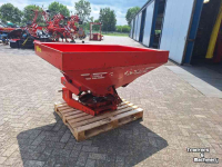 Fertilizer spreader Kuhn C-ZSA 800