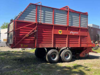 Self-loading wagon Taarup Kverneland 465 opraapwagen