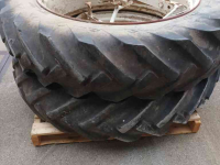 Wheels, Tyres, Rims & Dual spacers  stel dubbellucht wielen 13.6-38
