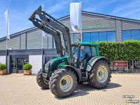 Tractor Valtra N121