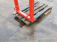 Other tillage machinery and accessories  Palletdrager  750 kg met verstelbare lepels