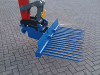 Skeleton buckets  Stenenriek / Steenriek